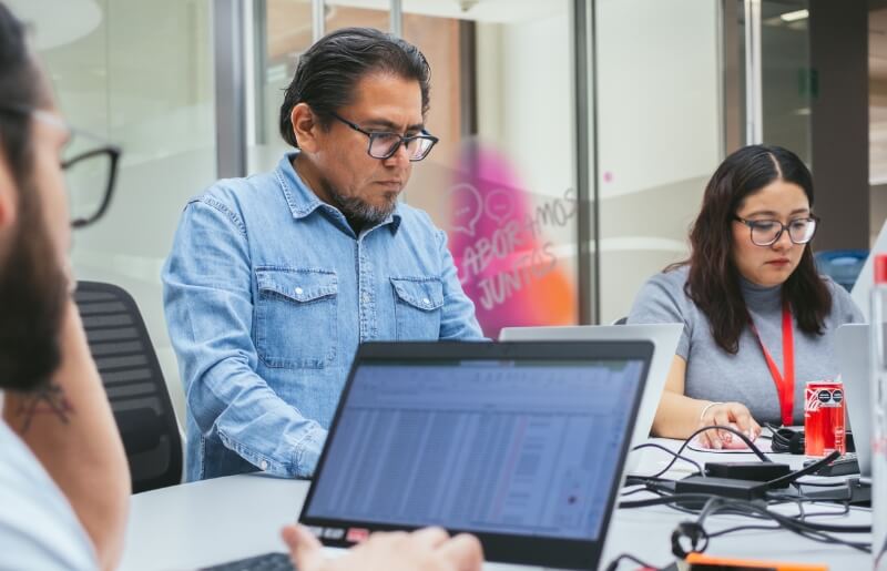 Imagen de DE LOS COLABORADORES