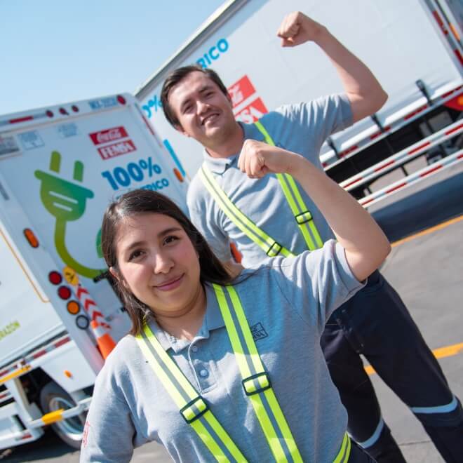 trabajadores sonriendo